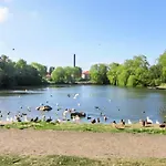 2 Bedroom Amazing In Apartment Ronne