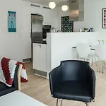 2 Bedroom Amazing In Apartment *
