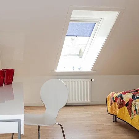 2 Bedroom Amazing In Apartment