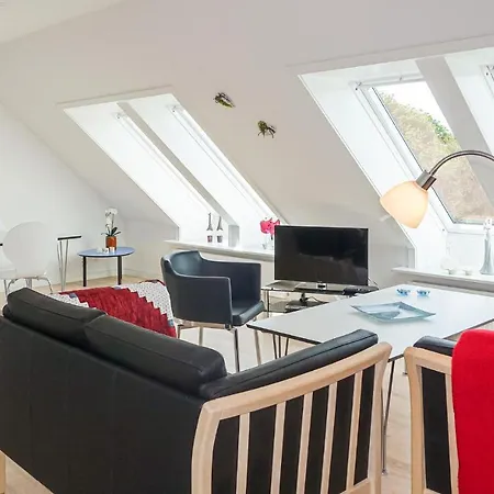 2 Bedroom Amazing In Rønne