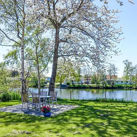 2 Bedroom Amazing In Appartement Rønne